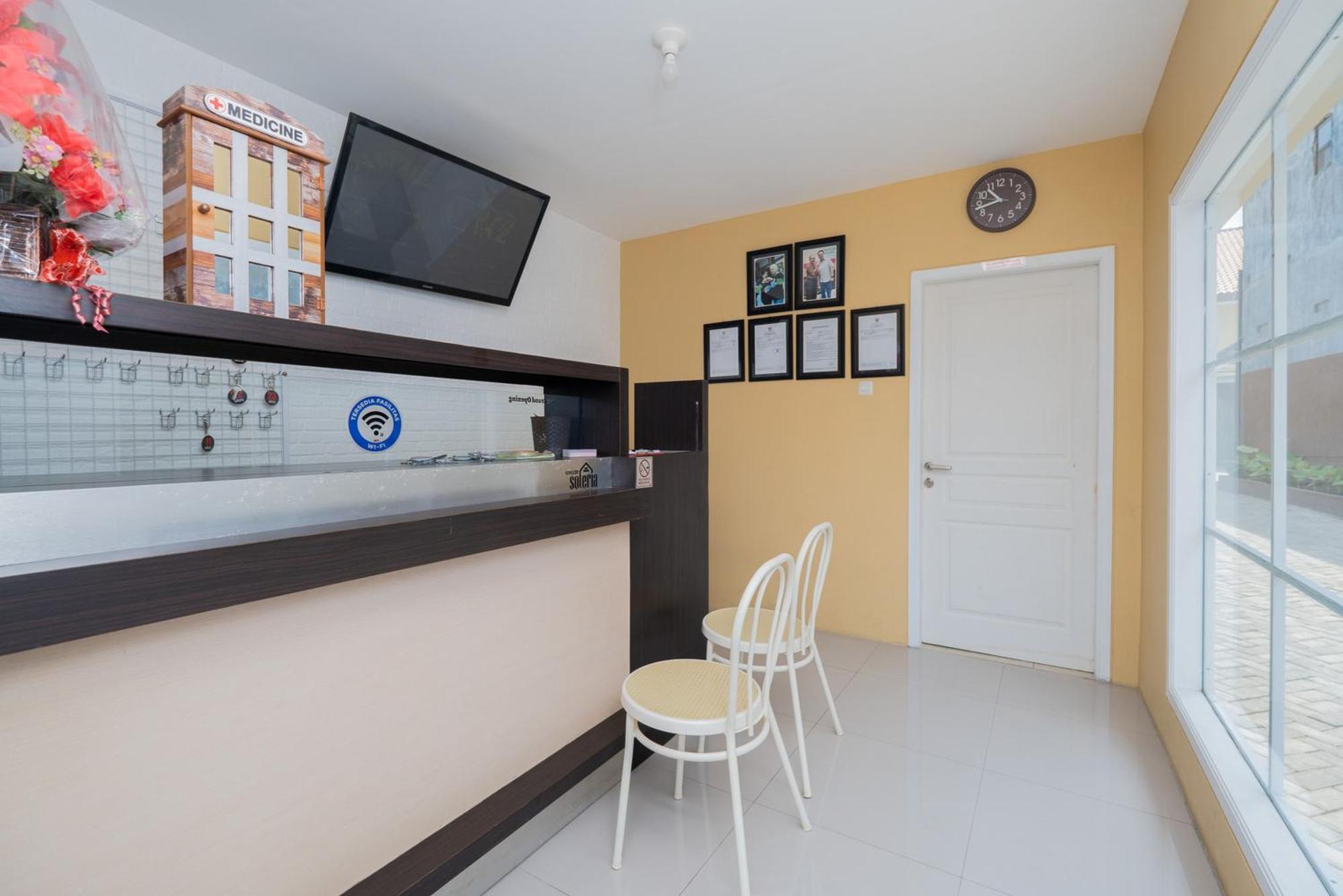 Reddoorz Syariah Near Rsud Dr Iskak Tulungagung Hotel Kedungwaru Exterior photo